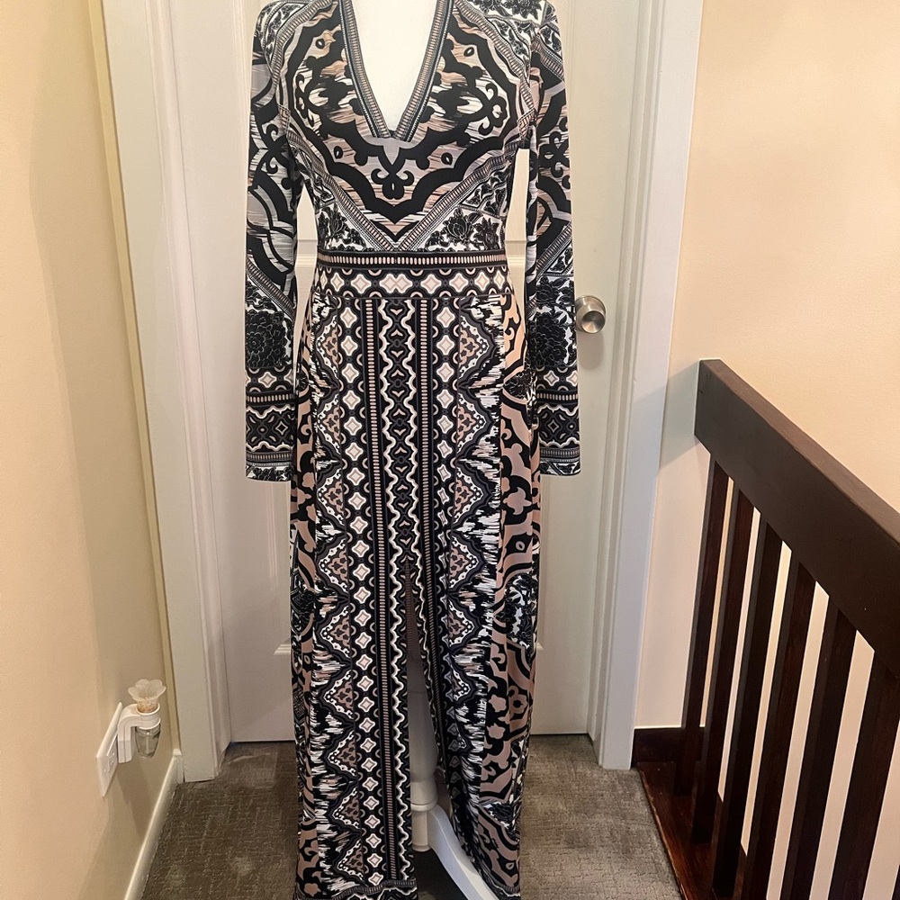 One of my favorites, gorgeous dress for night out excellent condition